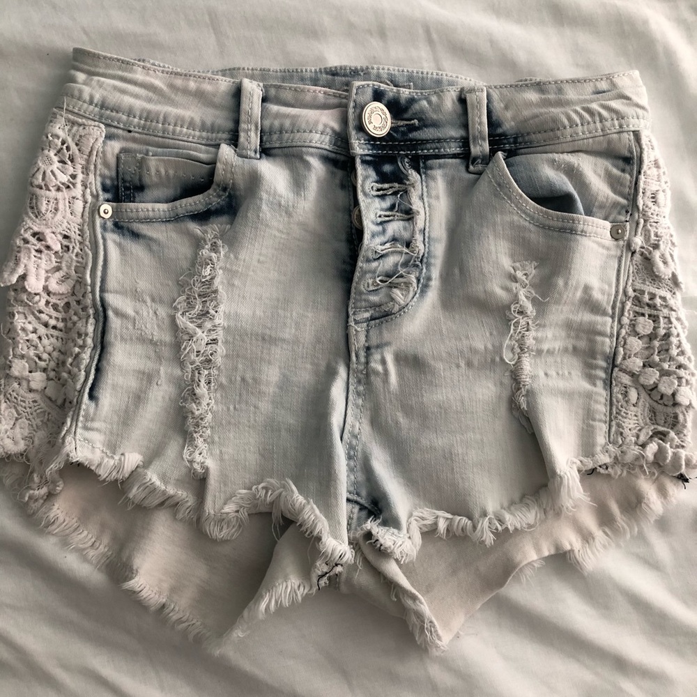 Bleach Wash Ripped Denim Shorts